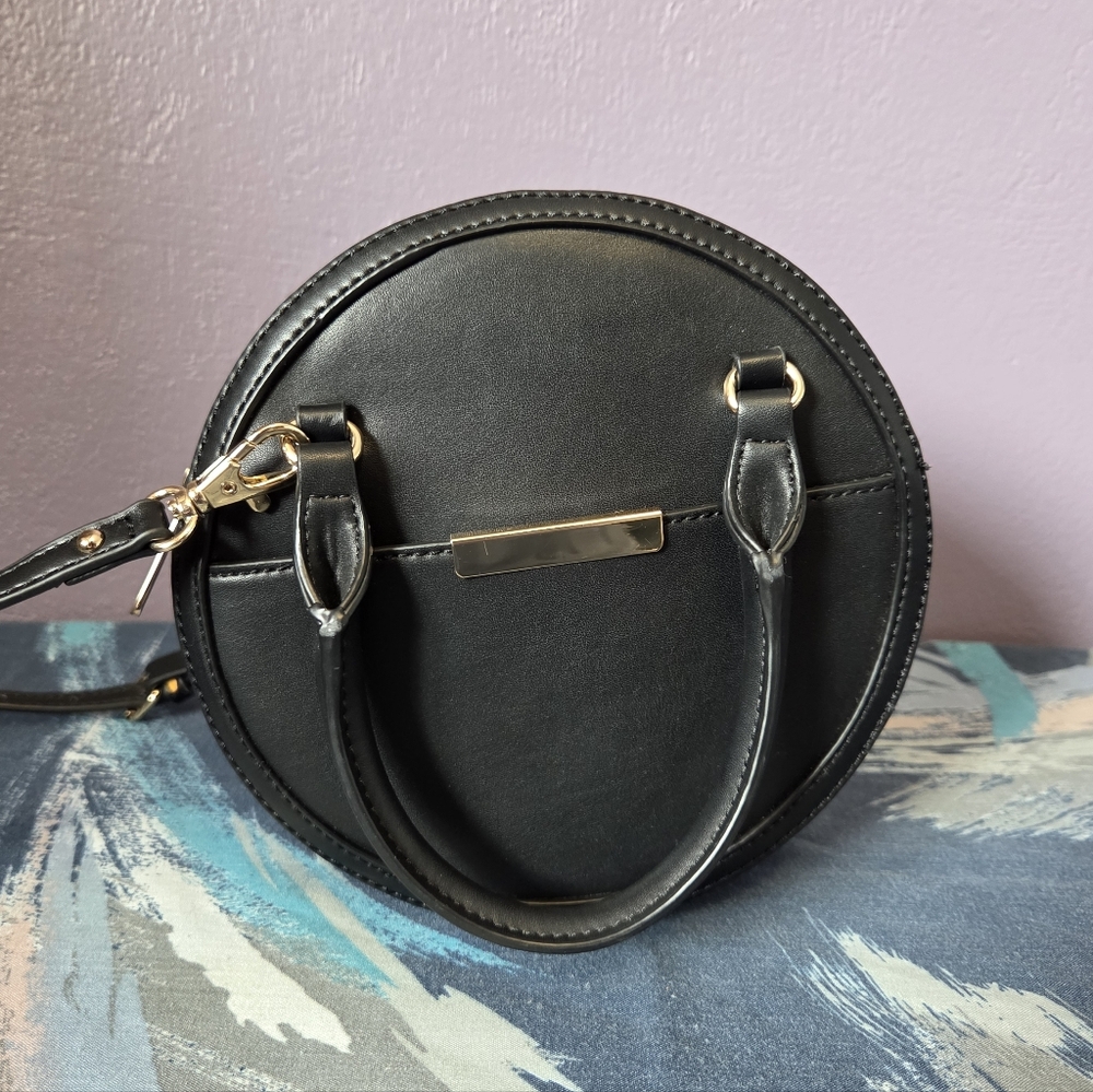 A New Day Round Crossbody Bag - Picture 3 of 13